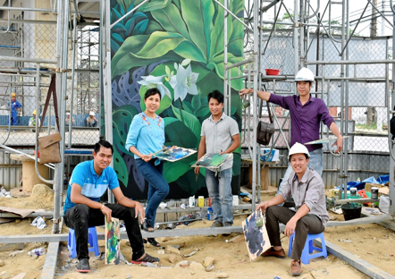 Mural painting to transform Da Nang airport into tropical garden