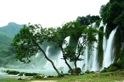 Ban Gioc Waterfall – More romantic in chilly winter