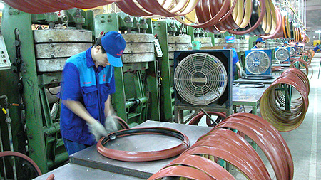 Vietnam’s manufacturing index falls sharply in June