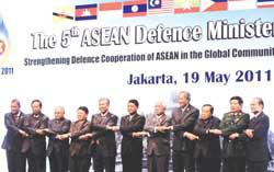 Terrorism, piracy on agenda at ASEAN defence ministers meet