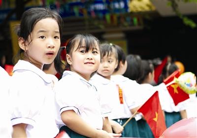 Vietnamese parents try to develop their kids into prodigies