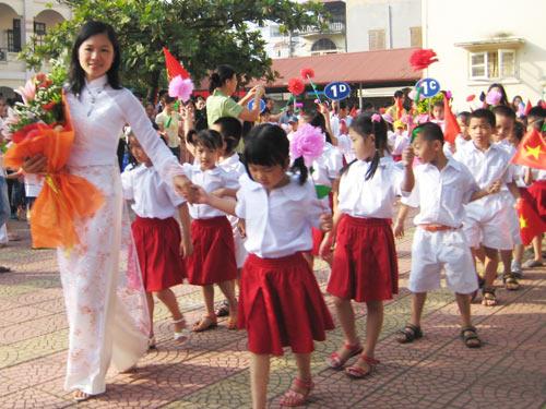 Race for “star schools” getting fiercer in Hanoi