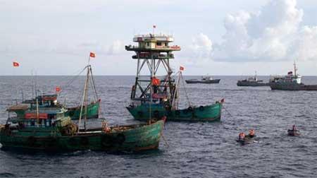 Fishermen vow to defend Vietnamese fishing grounds 
