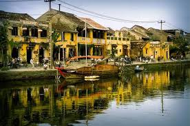 An ideal destination for tourists in Vietnam travel, Thu Bon River in Quang Nam