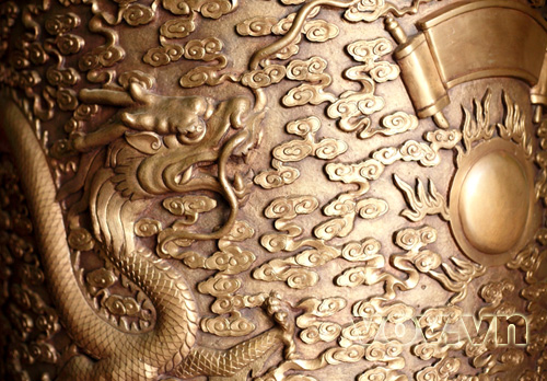Dai Bai village remains traditional craft of casting bronze 