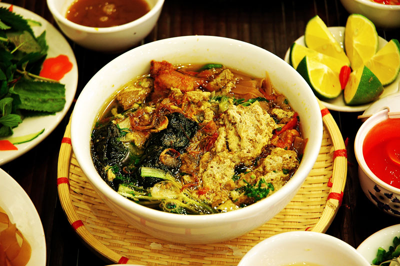 Banh Đa Cua - a traditional Hai Phong specialty