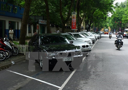 Automated street parking piloted in Hanoi