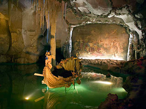 Nhi Thanh - one of the most beautiful grotto in Vietnam