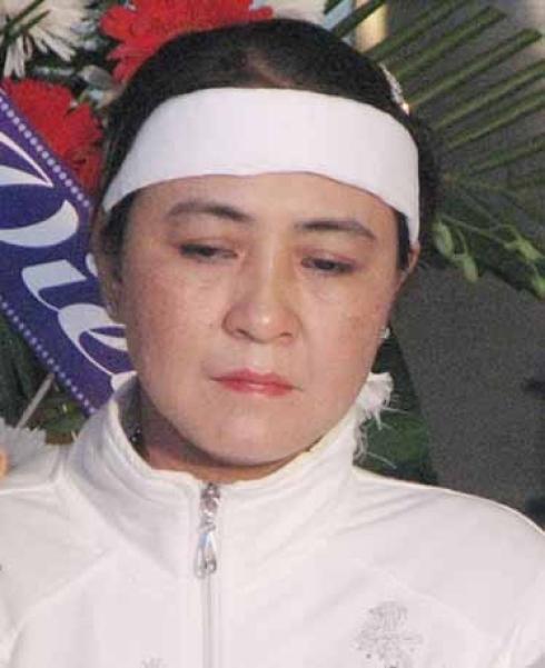 Wife confesses to burning journalist to death