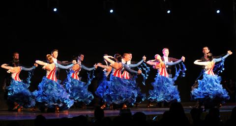 American Ballroom Dance impresses Vietnamese audiences