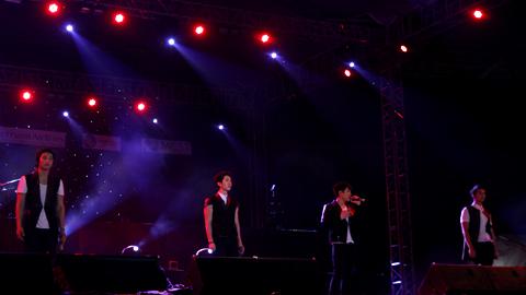 Korean boy band 2AM performs in Hanoi