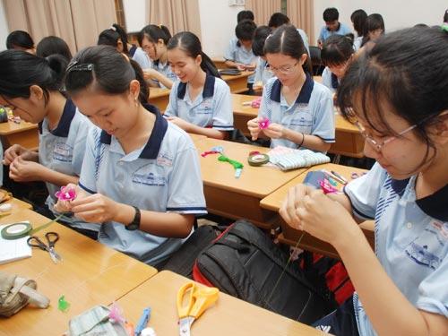 MOET sets up goals too ambitious for gifted school development plan?