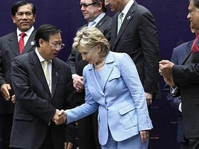 Hillary Clinton visit highlights expanding US-Vietnam cooperation