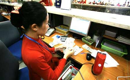 New regulations cannot change people’s habit of keeping dollars