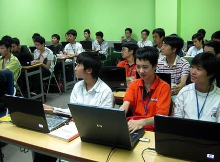 Universities open doors to foreigners