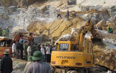 Poor laborers desperate to return to quarries, despite risks 