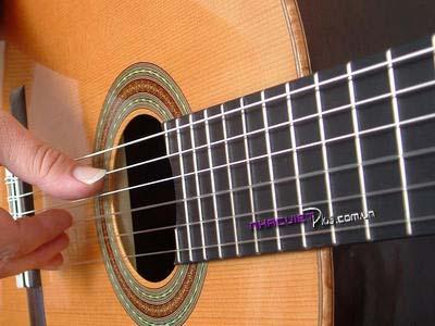 Vietnamese wins bronze medal in Sydney guitar competition