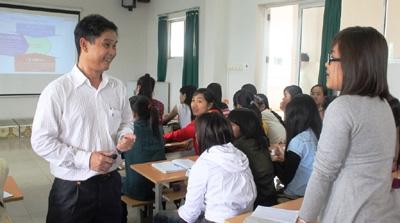 English teaching program shaky because of teacher shortage