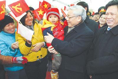 Party, State and Government leaders pay Tet visits