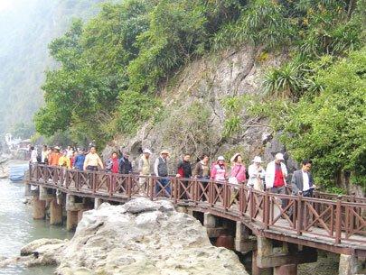 Vietnam trying to attract more Chinese tourists