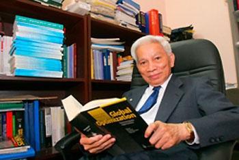 Does Professor Ngo Bao Chau deserve the Government&rsquo;s gift?