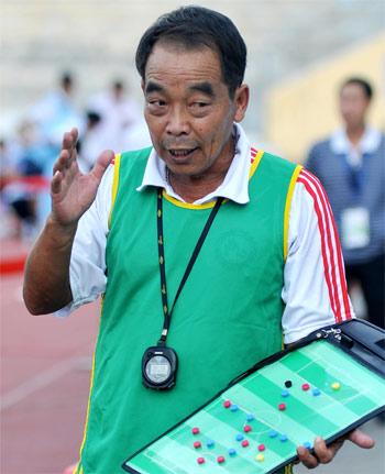 Coach Vuong Tien Dung leaves Hai Phong