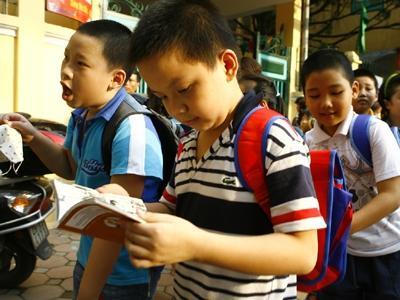 High school &ldquo;voluntary&rdquo; fees frighten parents