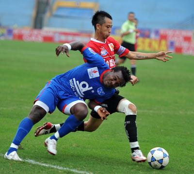 Football star punished for provoking fans