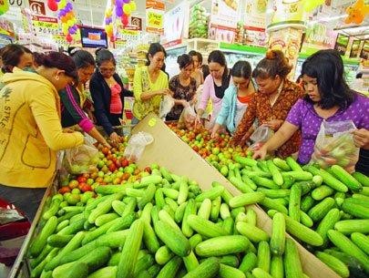 Producers complain the doors to supermarkets too narrow