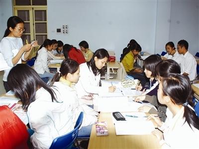 Less is more, asserts renowned university professor