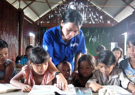 600 young people to be recruited as commune officials