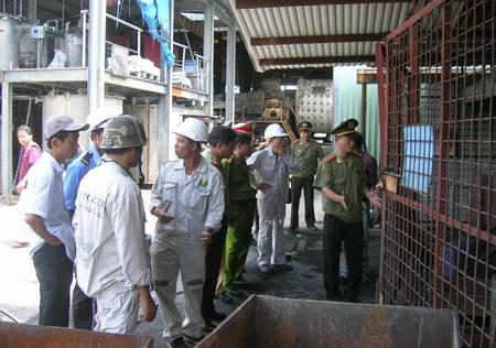 Quang Nam: 500 people attack gold company