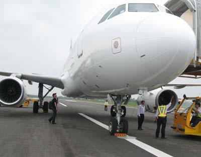 Vietnam orders widespread inspections over old aircrafts