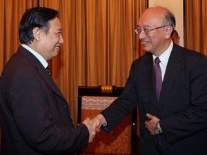 GOVERNMENT IN BRIEF 10/12