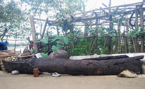 700-year-old dug-out canoes fished out from Huong River