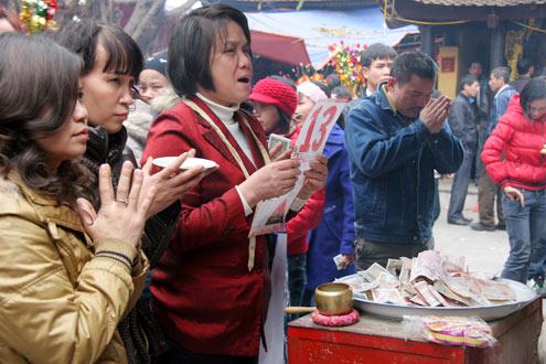 Small changes dirty Buddhist temples