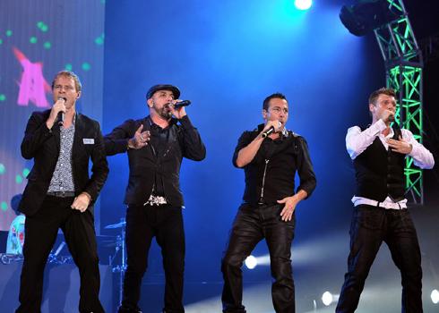 Vietnamese fans go crazy with Backstreet Boys