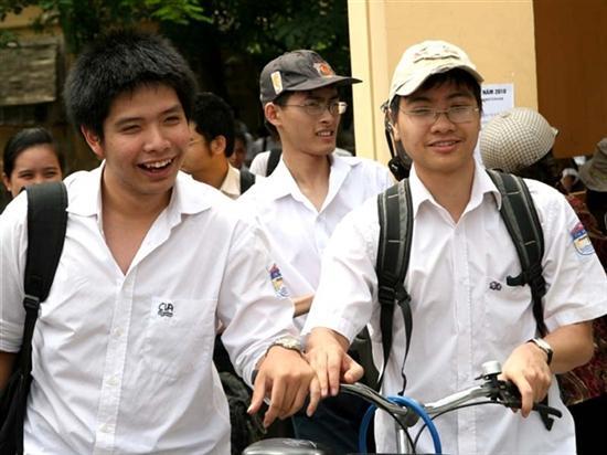 90 percent of students pass high school exams &ndash; a big waste?