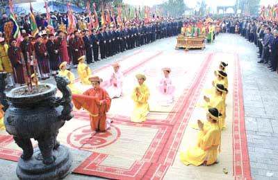 Keep festivals healthy, says PM