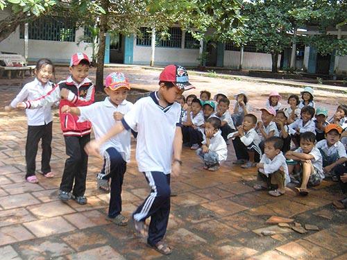 Schools in Mekong Delta in need of teaching materials