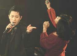 Award-winning singer blends old with new