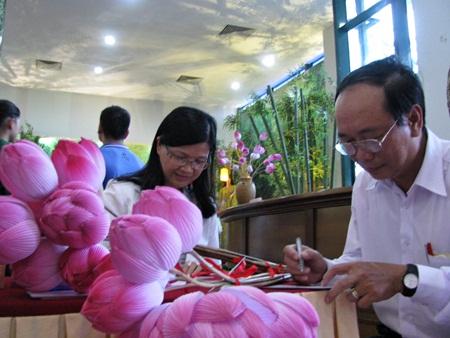 Da Nang: Over 97 percent choose pink lotus as national flower