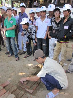 Da Nang holds tour of prison to help disobedient youths live better