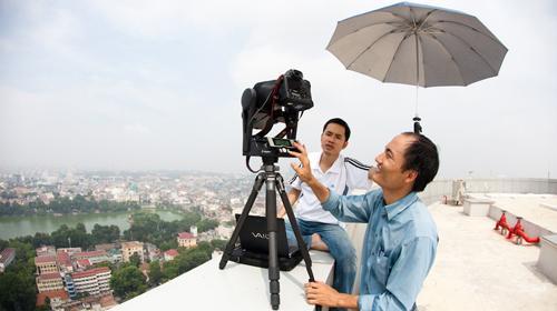 Huge photos of Hanoi
