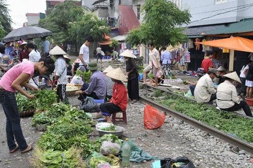 Holding a market on railway