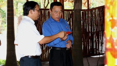 Caught in the act, bear gall farm gets off with a fine