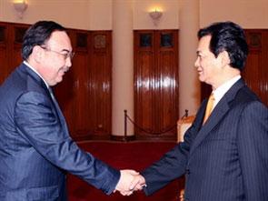 GOVERNMENT IN BRIEF 7/4